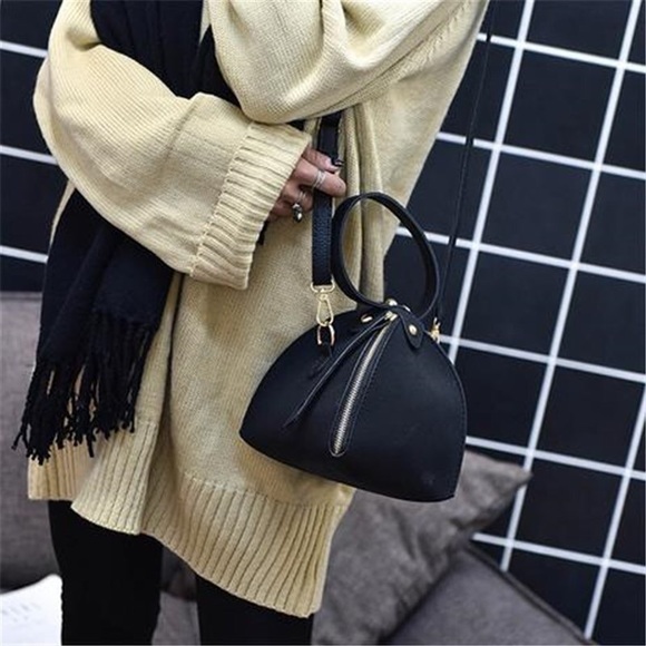 NEW Triangle Tote Bag Crossbody - Picture 2 of 4